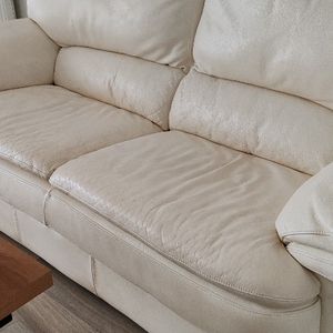 Canapé en cuir abîmé et odeur 