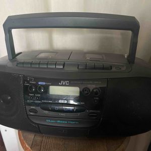 Poste radio cd cassettes JVC
