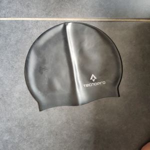 Bonnet piscine