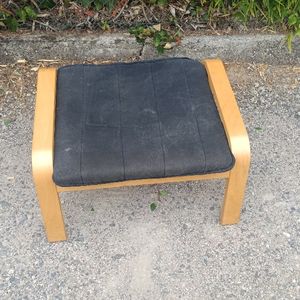 Donne repose pied Ikea poang