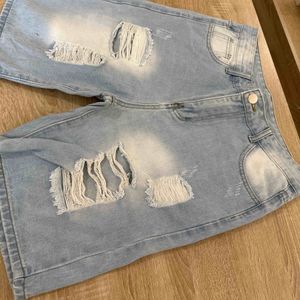 Short jean troué Shein Taille 32 US / 42 EU