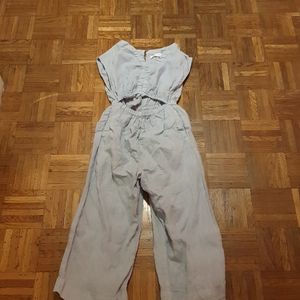  Combinaison zara taille 7 ans très bon état 