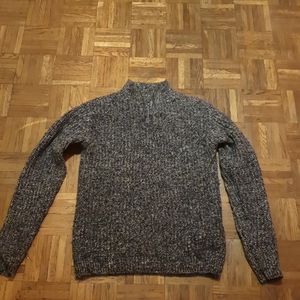 Pull chaud 12 ans très bon état 