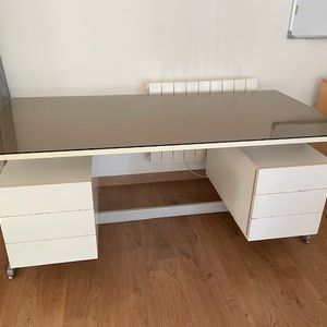 Grand bureau professionnel