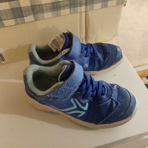 Chaussures de tennis artengo taille 28 (petit)