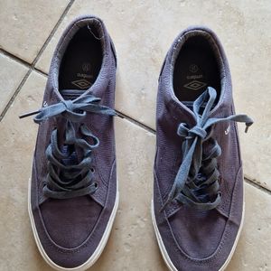 Chaussure tissus pointure petit 43
