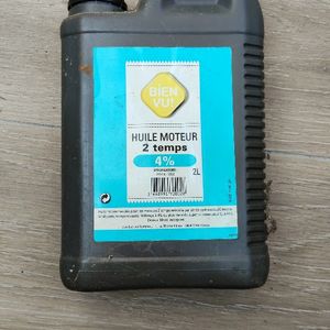 Huile moteur 2 temps 4%
