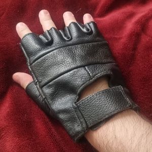Paire de mitaines en cuir 