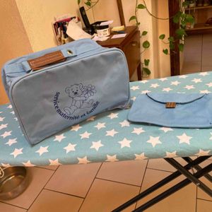 Trousse de toilette et sa petite sacoche