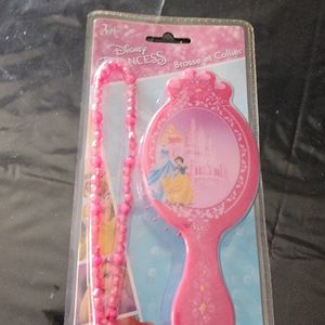 Brosse + collier princesse