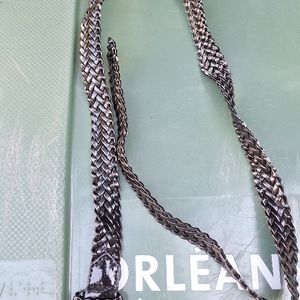 Ceinture noir. 