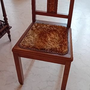 Chaises en bois