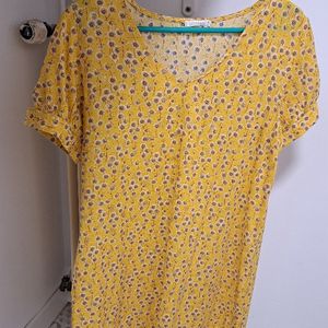 Robe jaune à petites fleurs 🌸 