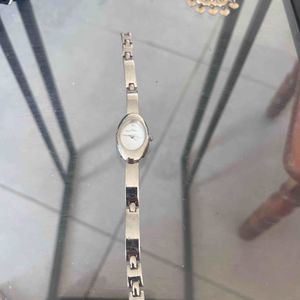 Montre argentée 
