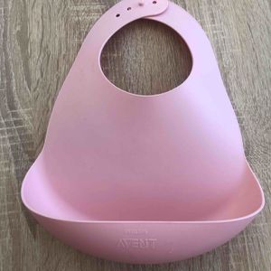 Bavoir rose