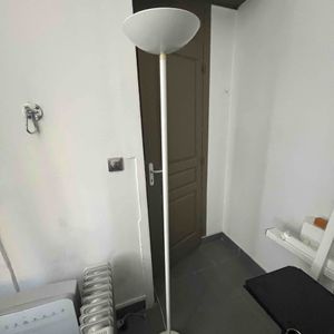 Lampe à réparer.