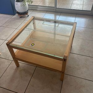 Table basse bois avec vitre en verre