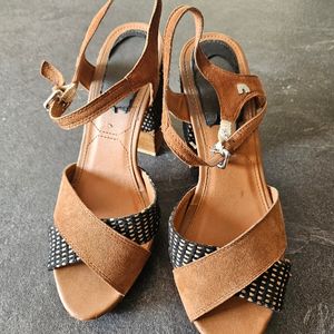 Chaussures à talons taille 40 