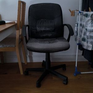 Fauteuil de bureau fonctionnel