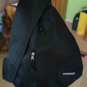 Sac à dos une bandoulière noire