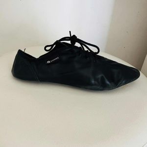 Chaussons de jazz cuir taille 37 domyos 