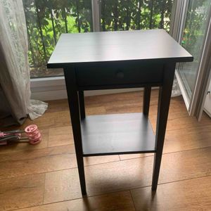 Table de chevet