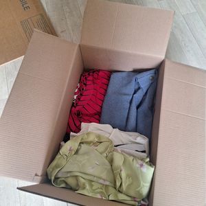 regeev carton de haut et qq pantalons T48 a 52
