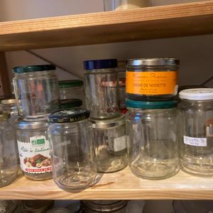 Lot environ 40 pots confiture tailles diverses