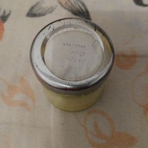 Parfum corps mains visage 
