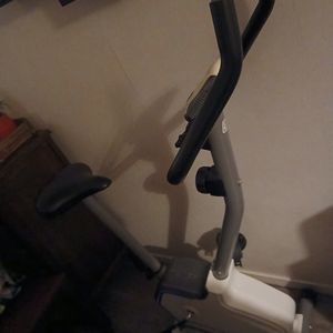 Vélo d'appartement 