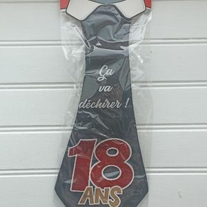 Cravate 18 ans