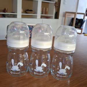 Lot de 3 biberons en verre 