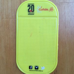 Tapis anti-dérapant pour téléphone en voiture 