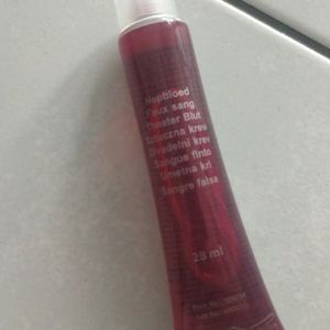 Tube neuf de faux sang 