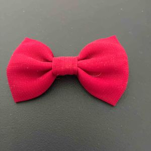 Barrette noeud rouge 