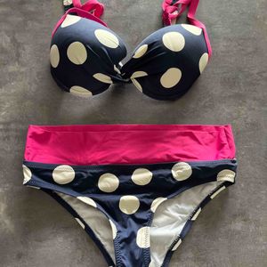 Maillot de bain, deux pièces