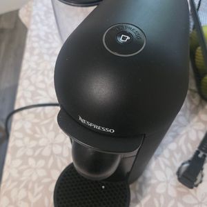 Machine à café nespresso vertuo 