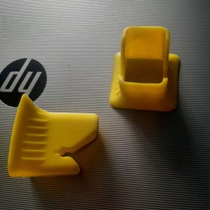Pièces pour enclencher le siège auto