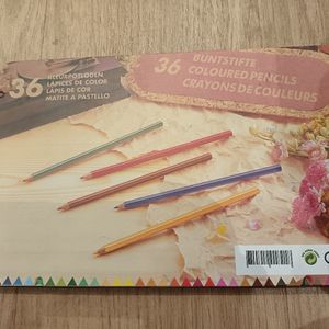 Boite Crayon de couleur 