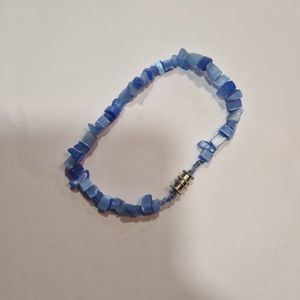 Bracelet en pierre bleue 