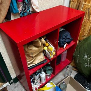 Meuble rouge 