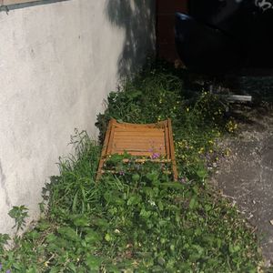 Chaise en bois extérieur balcon terrasse
