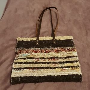 Sac à main originale bonne contenance 