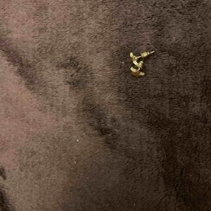 Boucle d’oreille neuf 