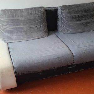 Canapé 3 places usé 