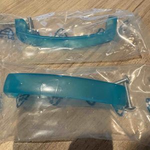 Lot de 2 poignées neuves 