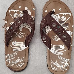 Paire de tongs homme.