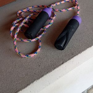 Corde à sauter pour enfants 