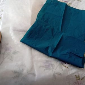 Deux rideaux de douche 