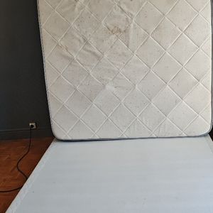 Lit sommier matelas 160x200